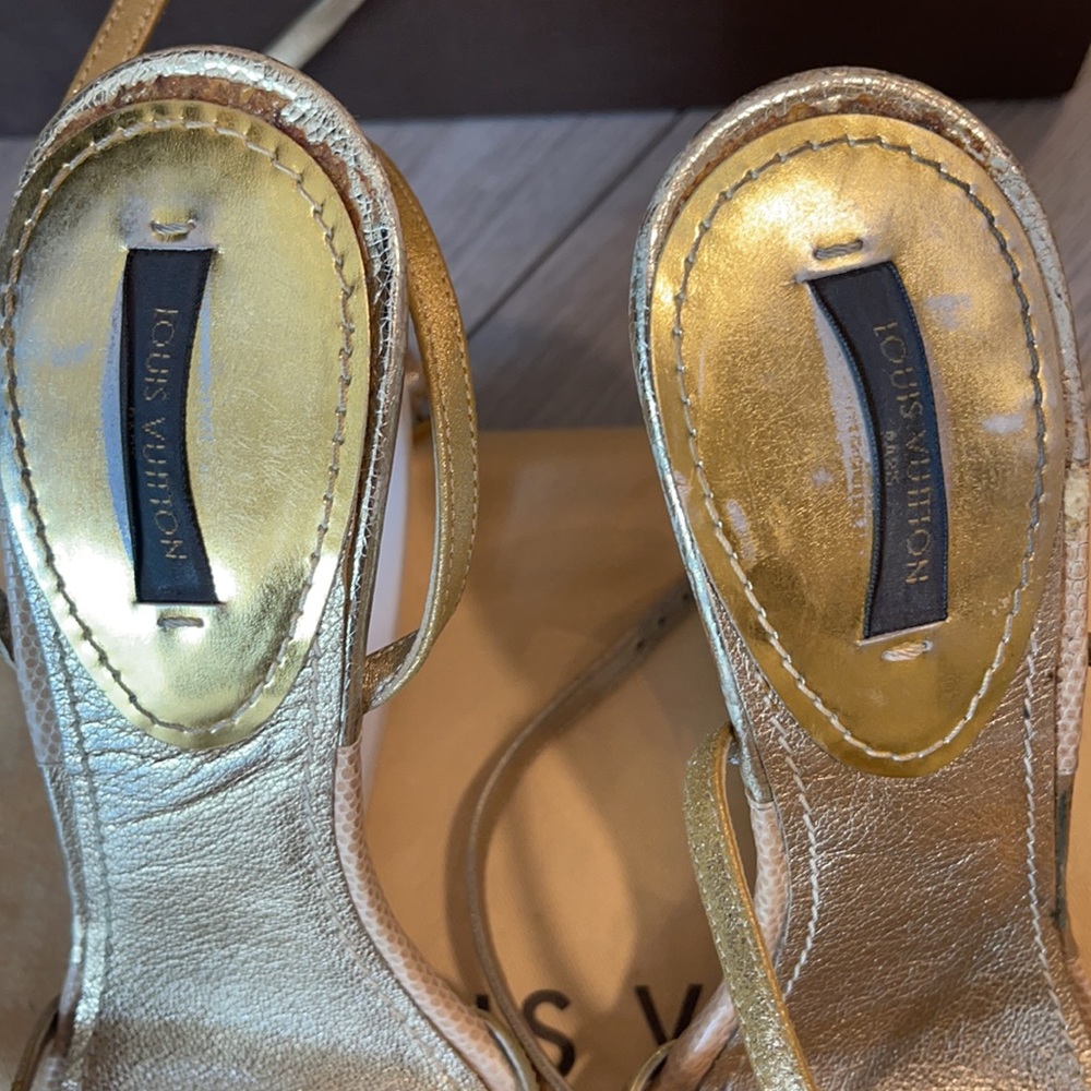 Louie Vuitton LV gold white Morganne wedges - Picture 4 of 12